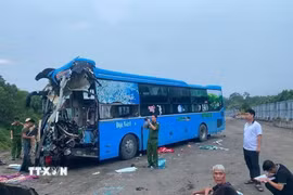 Hiện trường vụ tai nạn. (Ảnh: TTXVN phát)