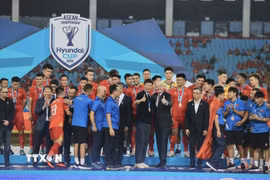 Đội tuyển Việt Nam bảo vệ thành công ngôi vô địch ASEAN Cup. (Ảnh: Minh Quyết/TTXVN)