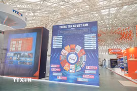 Gian triển lãm của Thông tấn xã Việt Nam được thi công khẩn trương. (Ảnh: Minh Quyết/TTXVN)