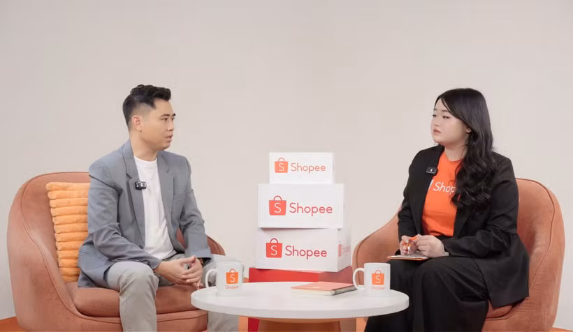 Buổi chia sẻ chuyên sâu với diễn giả Lê Huy Quân cung cấp thêm góc nhìn để các nhà bán khác tham khảo và áp dụng cho gian hàng của mình. (Ảnh: PV/Vietnam+)