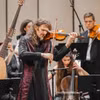 Nhạc trưởng kiêm nghệ sỹ violin Stefan Plewniak sẽ dẫn dắt Dàn nhạc Nhà hát Opera Hoàng gia Versailles trong “Four seasons with love.” (Ảnh: HGO) 