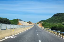 Cao tốc Bắc-Nam phía Đông đoạn Vũng Áng-Bùng. (Ảnh: Việt Hùng/Vietnam+)