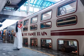 Ngành Đường sắt ra mắt đoàn tàu du lịch 'Hà Nội 5 cửa ô'. (Ảnh: Hoài Nam/Vietnam+)