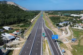 Dự án cao tốc Bắc-Nam phía Đông đoạn Vân Phong-Nha Trang đã được đưa vào khai thác. (Ảnh: Quốc Khánh/Vietnam+)