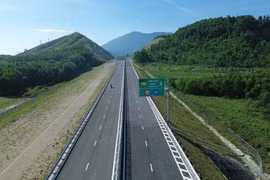 Dự án thành phần đoạn Vũng Áng-Bùng có tổng chiều dài 55,34km sẽ được thông tuyến vào dịp 19/8 tới. (Ảnh: Quốc Khánh/Vietnam+)