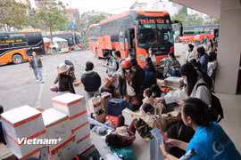Các đơn vị vận tải không được lợi dụng nhu cầu đi lại tăng cao dịp Quốc khánh 2/9 để tăng giá bất hợp lý. (Ảnh: Hoài Nam/Vietnam+)