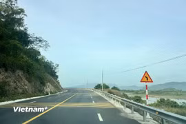 Sau hơn 2 năm thi công, Dự án cải tạo, nâng cấp Quốc lộ 28B qua tỉnh Bình Thuận đã hoàn thành. (Ảnh: Việt Hùng/Vietnam+)