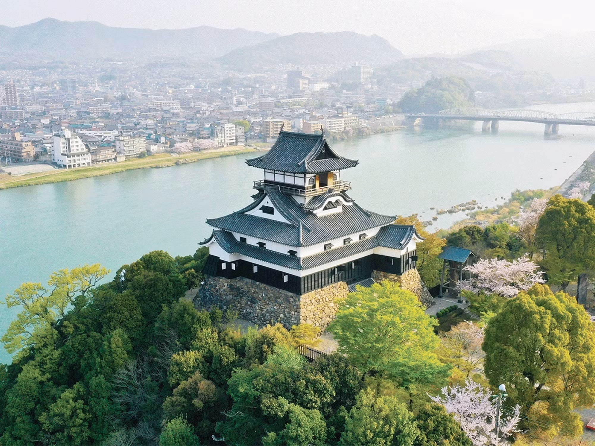 aichi-inuyamacastle-01.jpg