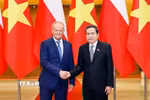 Chủ tịch Quốc hội Trần Thanh Mẫn hội kiến Thủ tướng Ba Lan Donald Tusk. (Ảnh: Doãn Tấn/TTXVN)