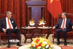 Tổng Bí thư, Chủ tịch nước Tô Lâm tiếp đồng chí Miguel Mejia, Tổng Bí thư Đảng Phong trào Cánh tả Thống nhất (MIU), Bộ trưởng Bộ Chính sách Hội nhập Khu vực của Cộng hòa Dominica. (Ảnh: Thống Nhất/TTXVN)