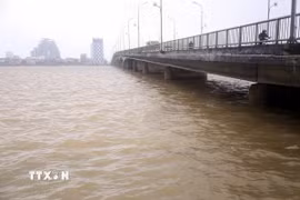 Cơ quan khí tượng thủy văn cảnh báo từ đêm 22-28/10, trên các sông tỉnh Quảng Trị có khả năng xuất hiện một đợt lũ, đỉnh lũ các sông có khả năng đạt mức báo động 2 đến báo động 3. (Ảnh: Tá Chuyên/TTXVN)