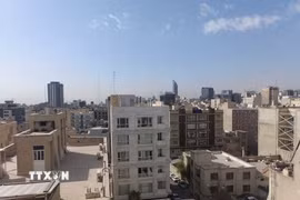 Quang cảnh thủ đô Tehran của Iran ngày 28/2/2026. (Ảnh: THX/TTXVN)