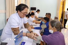 Y tế cơ sở và chuyển đổi số đang được xác định là hai trụ cột quan trọng trong chiến lược nâng cao chất lượng chăm sóc sức khỏe nhân dân của tỉnh Tây Ninh. (Ảnh: Đức Hạnh/TTXVN)