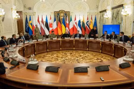 Các cố vấn an ninh quốc gia của các nước châu Âu tham dự một diễn đàn an ninh tại Kiev, Ukraine. (Ảnh: AP)