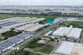 Các nhà máy sản xuất tại Khu công nghiệp TMTC, thuộc Khu kinh tế cửa khẩu Mộc Bài, xã Bến Cầu, tỉnh Tây Ninh. (Ảnh: Minh Phú/TTXVN)