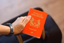 "Đảo quốc sư tử" vẫn giữ vững vị trí đầu bảng mặc dù có sự sụt giảm nhẹ. 