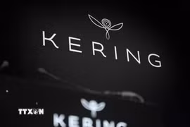 Biểu tượng tập đoàn Kering. (Ảnh: AFP/ TTXVN)