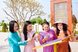 Công trình thanh niên số hóa di tích lịch sử cách mạng cấp quốc gia Ga Bố Trạch giúp người dân, du khách và thế hệ trẻ hiểu sâu hơn về giá trị lịch sử quê hương. (Ảnh: Võ Dung/TTXVN)