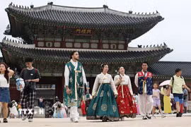 Khách du lịch tại Seoul, Hàn Quốc. (Ảnh: Yonhap/TTXVN)