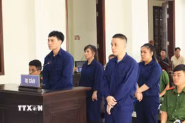 Các bị cáo tại phiên tòa. (Ảnh: Đậu Tất Thành/TTXVN)