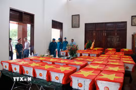 Công tác bảo quản mẫu hài cốt liệt sỹ chưa xác định thông tin được thực hiện đúng quy định, đảm bảo và nghiêm trang. (Ảnh: Hồng Hiếu/TTXVN)