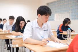 Thí sinh dự thi Tốt nghiệp Trung học phổ thông. (Ảnh: Minh Quyết/TTXVN)