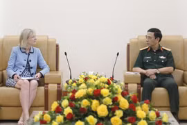 Đại tướng Phan Văn Giang tiếp Đại sứ Australia tại Việt Nam Gillian Bird. (Ảnh: Báo Quân đội nhân dân)