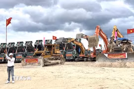Lễ khởi công Khu công nghiệp Tây Giang. (Ảnh: Quang Thái/TTXVN)