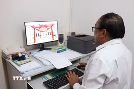 Bảo tàng tỉnh Khánh Hòa ứng dụng công nghệ 3D để tạo, quét và tái hiện không gian, hiện vật trưng bày tại bảo tàng. (Ảnh: Công Thử/TTXVN)
