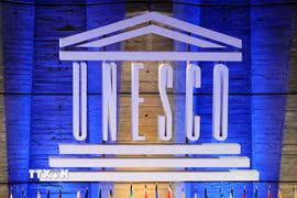 Biểu tượng của Tổ chức Giáo dục, Khoa học và Văn hóa Liên hợp quốc (UNESCO) tại trụ sở ở Paris, Pháp. (Ảnh: AFP/TTXVN)