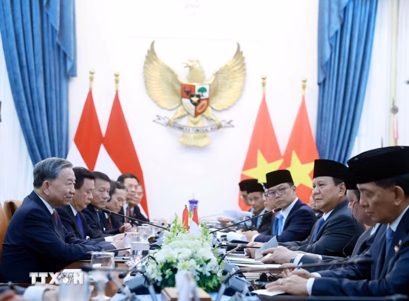 Tổng Bí thư Tô Lâm và Tổng thống Cộng hòa Indonesia, Chủ tịch Đảng Phong trào Indonesia vĩ đại (Gerindra) Prabowo Subianto hội đàm. (Ảnh: Thống Nhất/TTXVN)