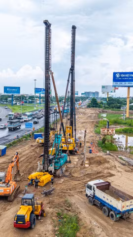 Hiện nay, nhiều doanh nghiệp xây dựng Việt Nam đã đảm nhận thành công vai trò nhà đầu tư, tổng thầu, nhà thầu chính. (Ảnh: PV/Vietnam+)