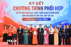 Trung ương Hội Chữ thập đỏ Việt Nam và Liên minh Hợp tác xã Việt Nam đã ký kết chương trình phối hợp giai đoạn 2026-2031. (Ảnh: Lê Đông/TTXVN)