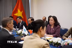 Phó Chủ tịch nước Võ Thị Ánh Xuân gặp Tổng thư ký SCO Nurlan Yemekbayev. (Ảnh: Tâm Hằng/TTXVN )
