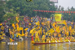 Màn thi đấu của các đội thi. (Ảnh: Khánh Hoà/TTXVN)