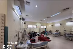 Các trường hợp nghi ngộ độc thực phẩm được theo dõi, điều trị tại Bệnh viện Trung ương Huế cơ sở 2 ngày 11/9. (Ảnh: TTXVN phát)