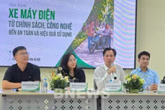 Phó giáo sư, Tiến sỹ Đàm Hoàng Phúc, Đại học Bách khoa Hà Nội trả lời câu hỏi. (Ảnh: Văn Xuyên/BNEWS/TTXVN)