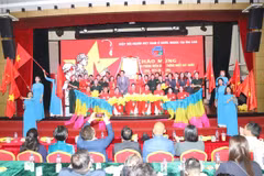 Màn hát múa Như có Bác Hồ trong ngày vui đại thắng do Hiệp hội người Việt Nam tại Macau biểu diễn. (Ảnh: Xuân Vịnh/TTXVN )