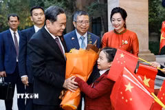 Chủ tịch Quốc hội Trần Thanh Mẫn đến Đại sứ quán Việt Nam tại Trung Quốc. (Ảnh: Doãn Tấn/TTXVN)
