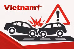 Lâm Đồng: Xe tải lao vào nhà dân trên đường khiến ba người bị thương