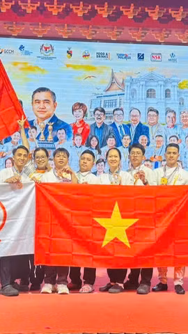 Thành tích của hai tuyển đầu bếp Việt Nam tại Global Culinary Challenge Malaysia 2026. (Ảnh: CTV/Vietnam+)