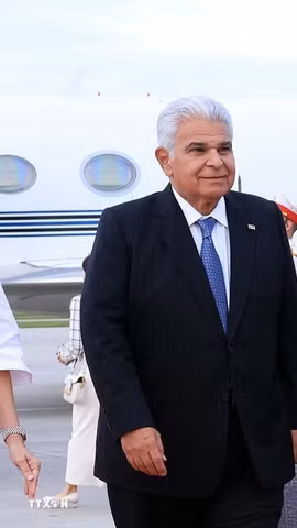 Tổng thống nước Cộng hòa Panama José Raúl Mulino và Phu nhân bắt đầu thăm chính thức Việt Nam. (Ảnh: Tuấn Anh/TTXVN)