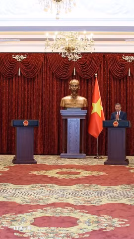 Tổng Bí thư, Chủ tịch nước Tô Lâm phát biểu giao nhiệm vụ cho đồng chí Lê Quang Đạo. (Ảnh: Thống Nhất/TTXVN)