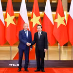 Chủ tịch Quốc hội Trần Thanh Mẫn hội kiến Thủ tướng Ba Lan Donald Tusk. (Ảnh: Doãn Tấn/TTXVN)