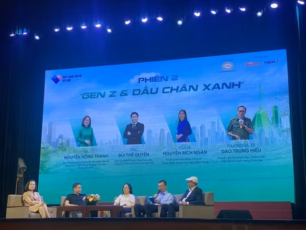 Tọa đàm “Chạm số - Sống xanh”: Trang bị kỹ năng an toàn mạng cho sinh viên 