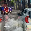 Hà Nội sẽ có phương án, kịch bản phân luồng giao thông để ứng phó mưa lớn, ngập. (Ảnh: Hương Sơn/Vietnam+)