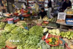 Giá rau xanh tăng cao. (Ảnh: Hoàng Ngà/TTXVN)