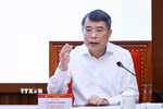 Thủ tướng Lê Minh Hưng trao đổi Chuyên đề: “Nâng cao năng lực điều hành của Chính phủ, tạo đột phá mạnh mẽ cho phát triển nhanh, bền vững và tăng trưởng hai con số." (Ảnh: Dương Giang/TTXVN)
