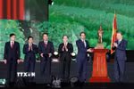 Tổng Bí thư, Chủ tịch nước Tô Lâm trao tặng Huân chương Lao động hạng Nhất cho Đảng bộ, chính quyền và Nhân dân tỉnh Thái Nguyên. (Ảnh: Thống Nhất/TTXVN)