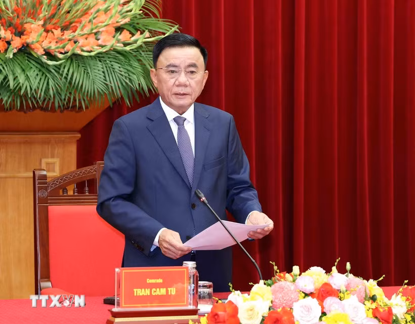 Đồng chí Trần Cẩm Tú, Ủy viên Bộ Chính trị, Thường trực Ban Bí thư, phát biểu tại buổi tiếp. (Ảnh: Phương Hoa/TTXVN)